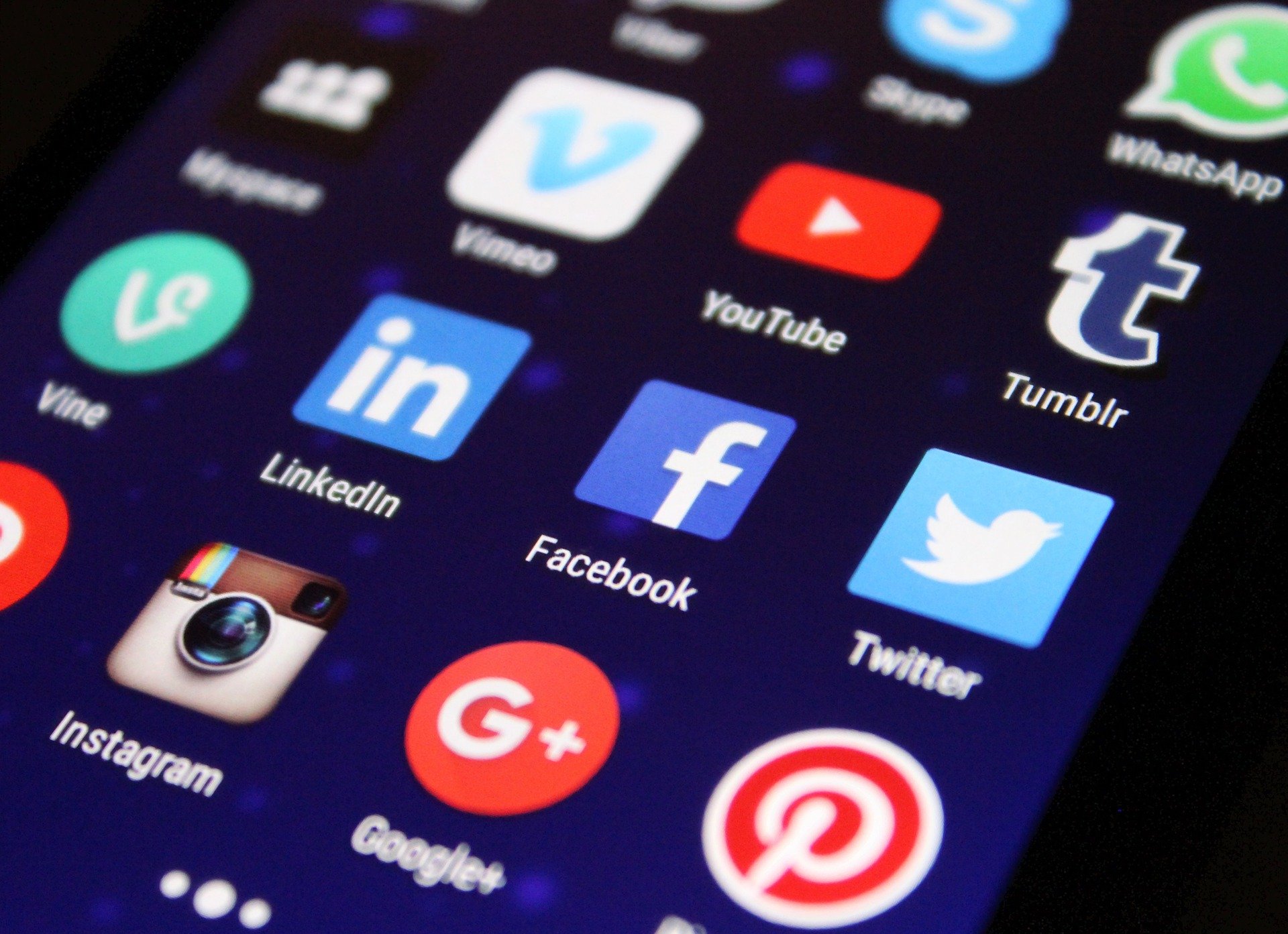 anunciar em redes sociais