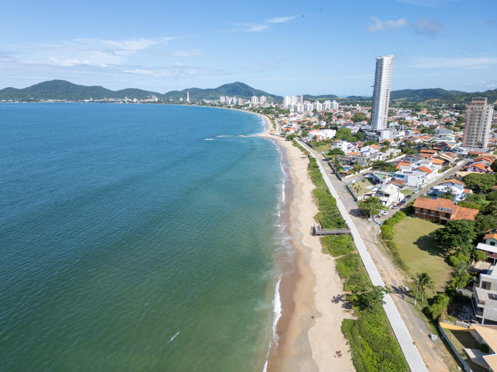 Janeiro no Sul do Brasil é sinônimo de verão, eventos e experiências incríveis. Veja os melhores destinos em SC e RS.